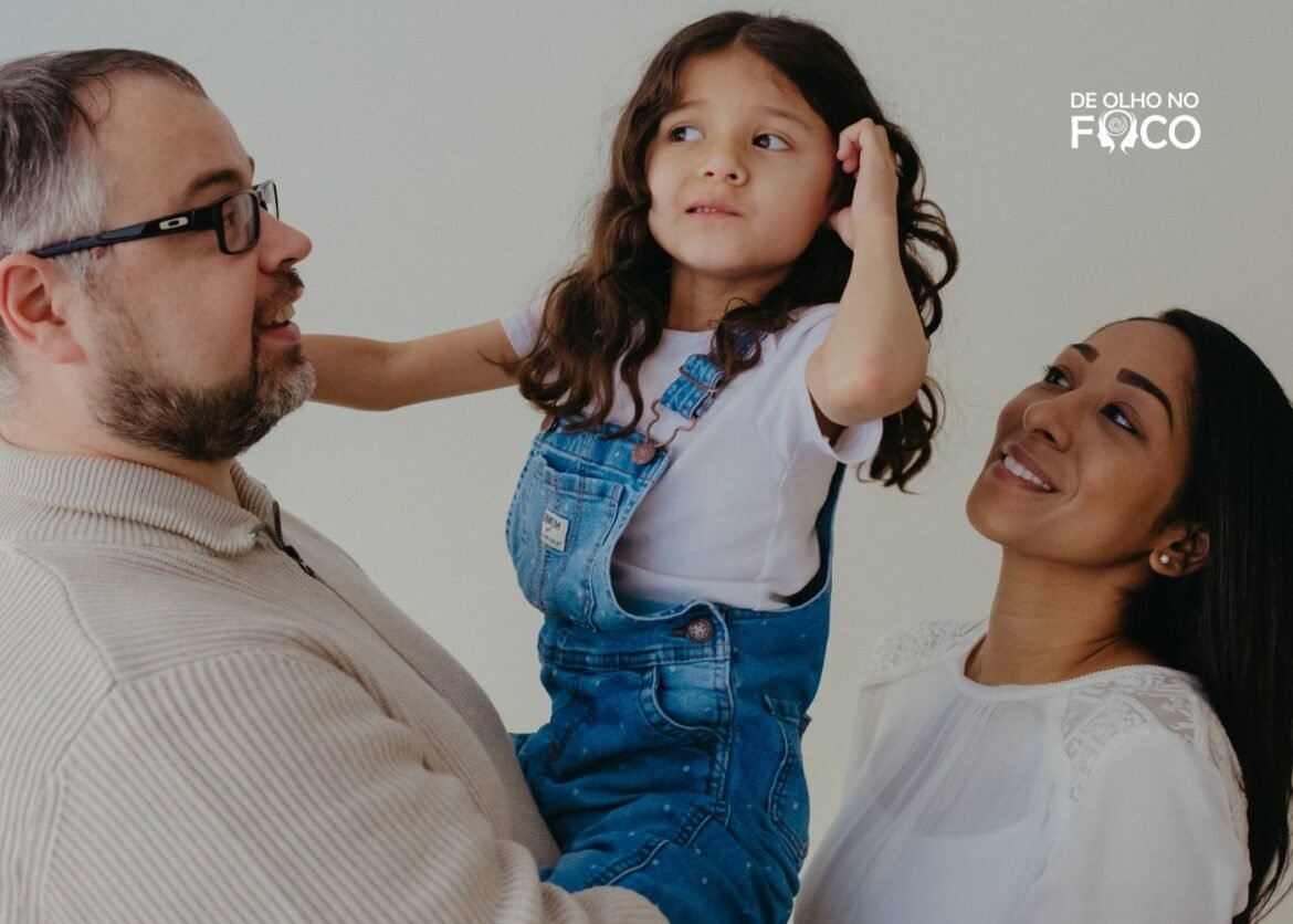 Estratégias para Pais Neurodivergentes Convivendo com TDAH e Autismo em Família